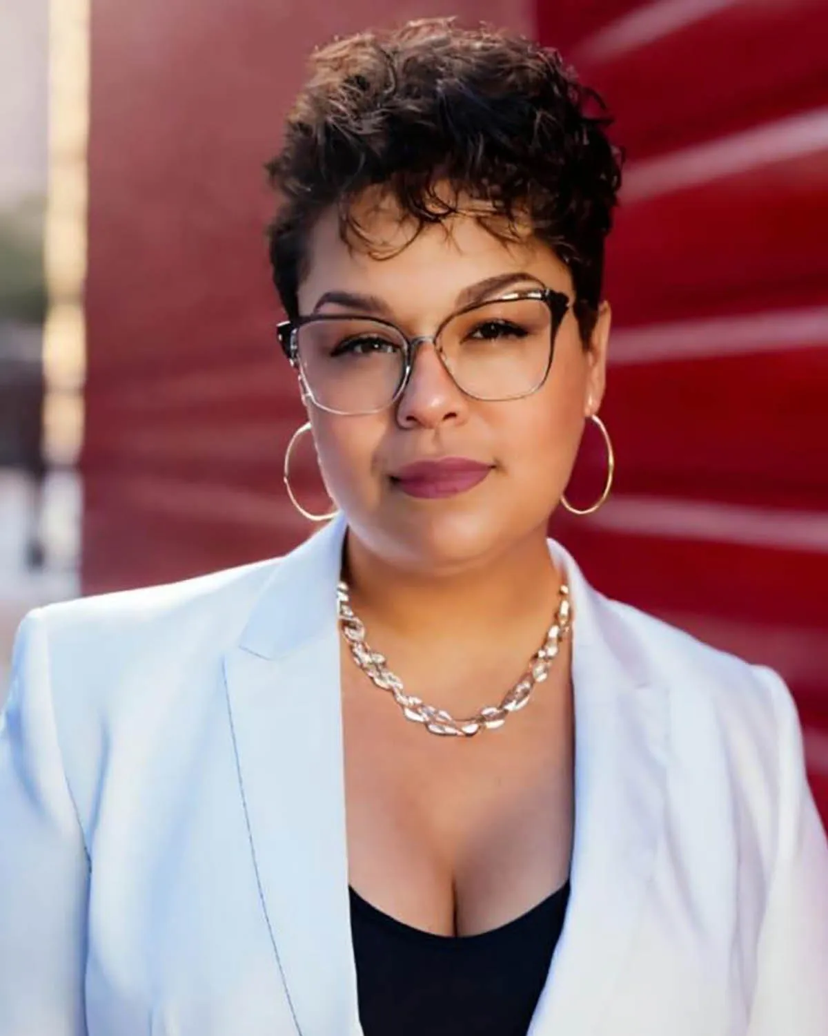 Melodie KG, co-host